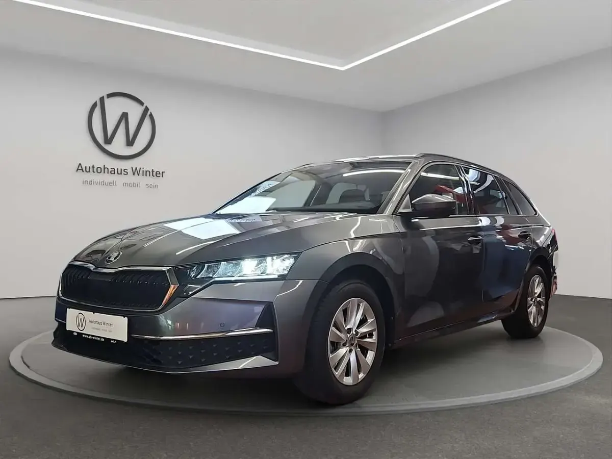 Gebraucht Skoda Octavia Selection 150 PS (110 kW) 2024 Graphitegrau metallic Kombi