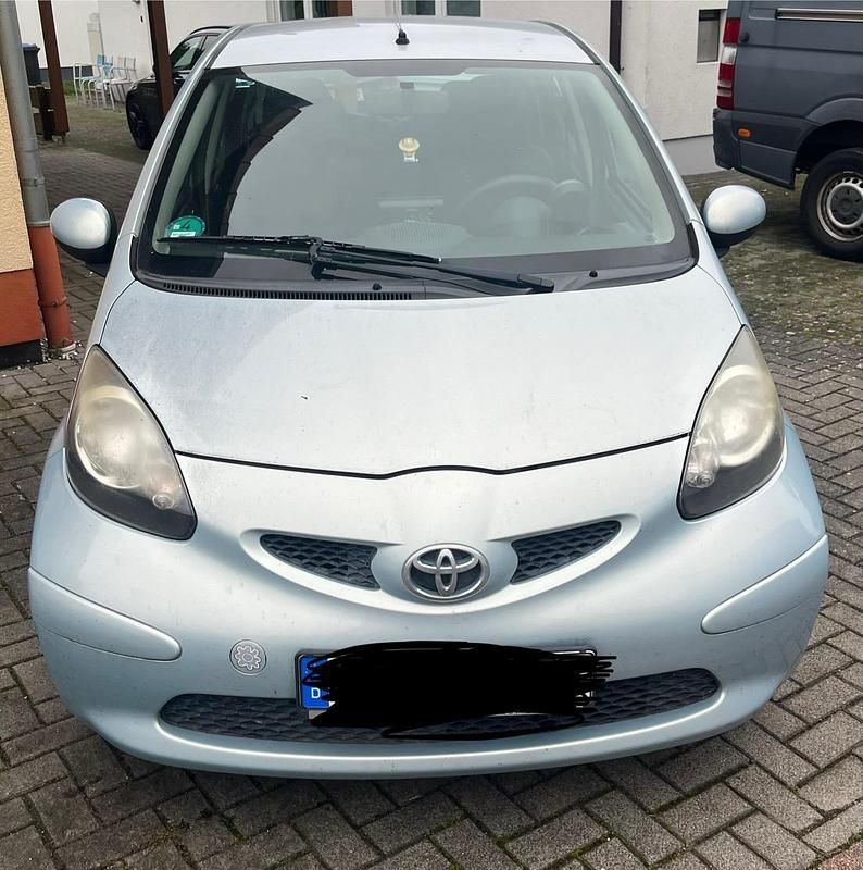 Blau Gebraucht 2006 Toyota Aygo Kleinwagen | 1.000 € (Superpreis) - Bild 1/4