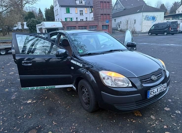 Schwarz Gebraucht 2007 Kia Rio Kleinwagen | 2.050 € - Bild 1/1