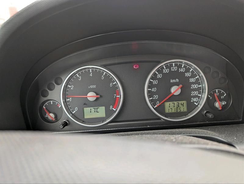 Gebraucht Ford Mondeo 115 PS (84 kW) 2000 Rot Kombi