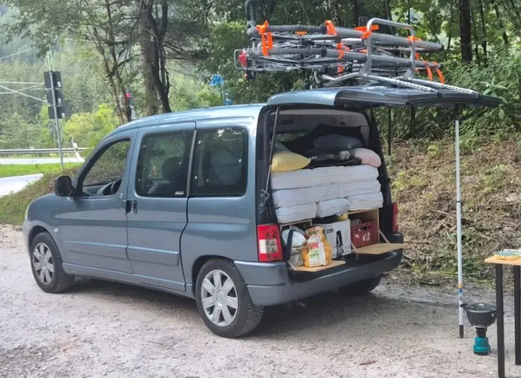 Gebraucht Citroën Berlingo 92 PS (67 kW) 2008 Blau Van / Kleinbus