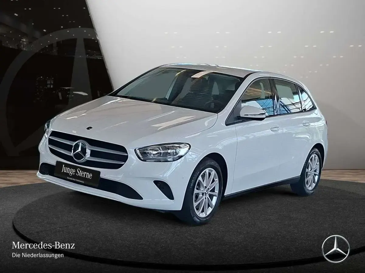 Gebraucht Mercedes B250e 160 PS (117 kW) 2021 Weiß Kleinwagen