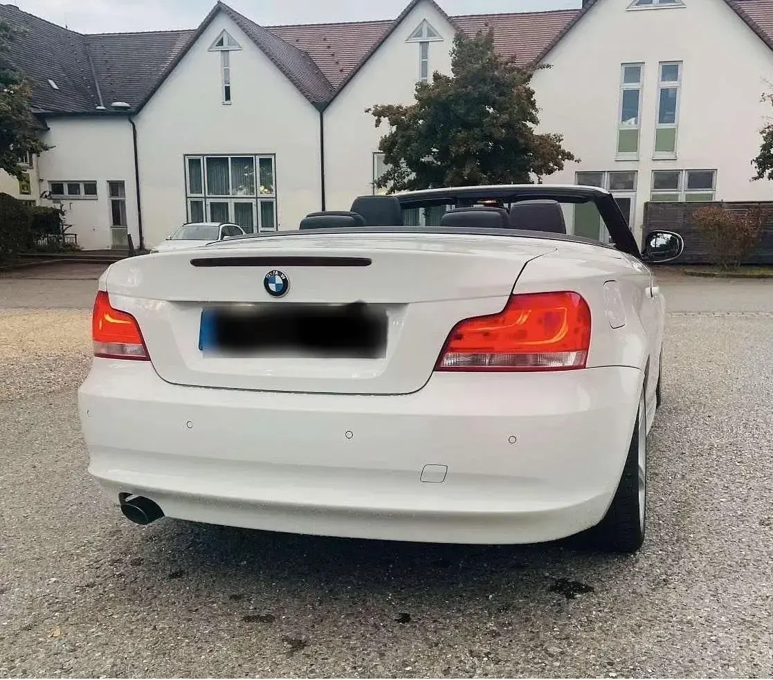 Gebraucht BMW 123 Cabriolet M Sport 204 PS (150 kW) 2012 Weiß Cabrio