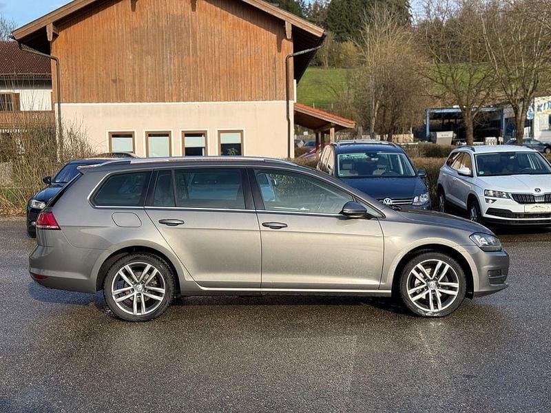 Gebraucht VW Golf VII Highline 150 PS (110 kW) 2014 Grau Kombi