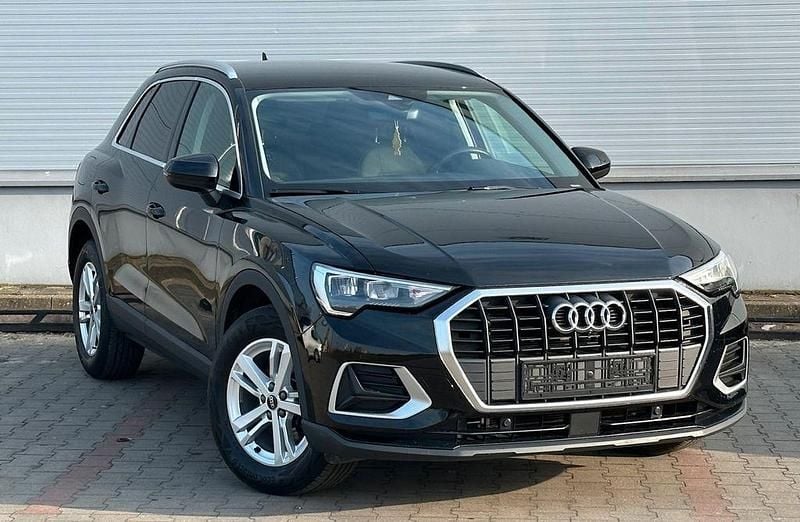 Gebraucht Audi Q3 150 PS (110 kW) 2024 Mythosschwarz metallic SUV