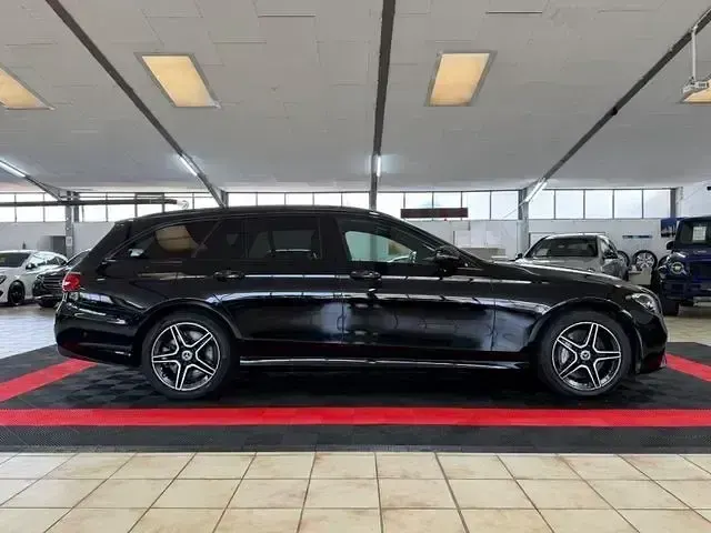 Gebraucht Mercedes E300 AMG line 194 PS (142 kW) 2021 Schwarz Limousine