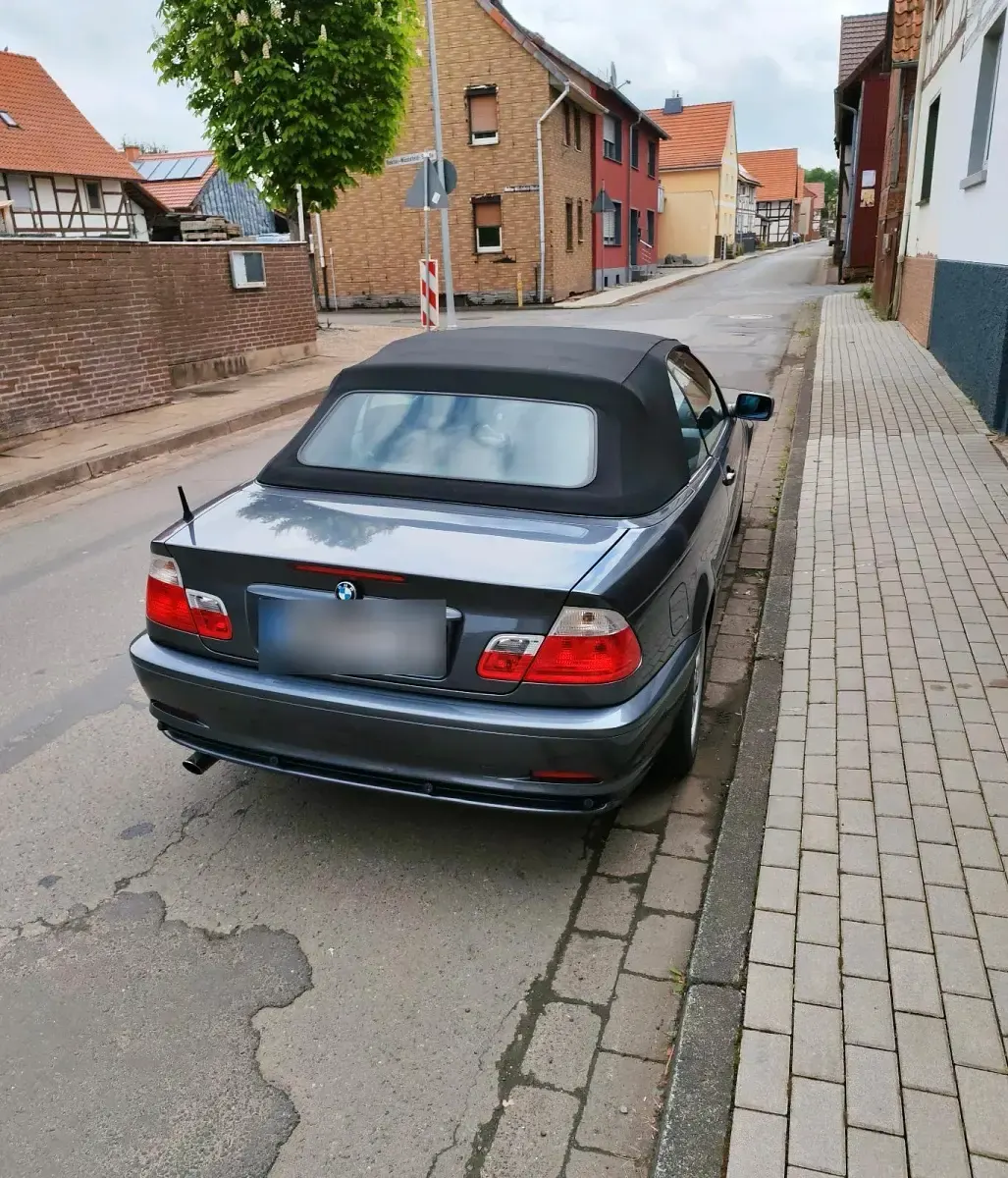 Gebraucht BMW 318 Cabriolet 143 PS (105 kW) 2002 Grau Cabrio