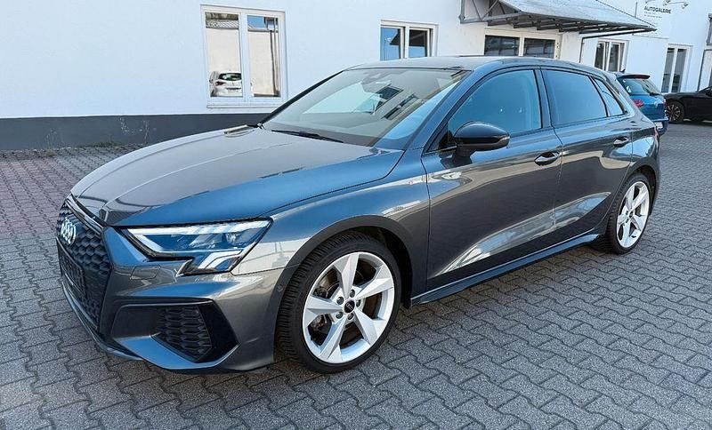 Grau Gebraucht 2021 Audi A3 Sportback S-Line Limousine | 23.499 € (Fairer Preis) - Bild 1/4