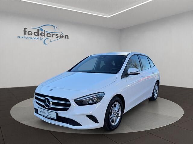 Gebraucht Mercedes B180 Style 116 PS (85 kW) 2019 Polarweiß Kleinwagen