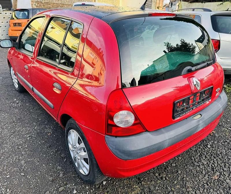 Gebraucht Renault Clio II Expression 98 PS (72 kW) 2002 Hellrot Kleinwagen