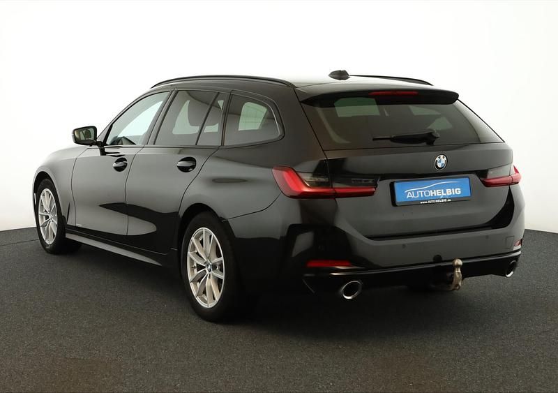Gebraucht BMW 320 190 PS (139 kW) 2022 Saphirschwarz metallic Kombi