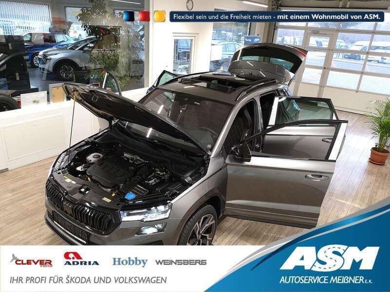 Weiß Neu 2025 Skoda Karoq SportLine SUV | 44.409 € - Bild 1/4