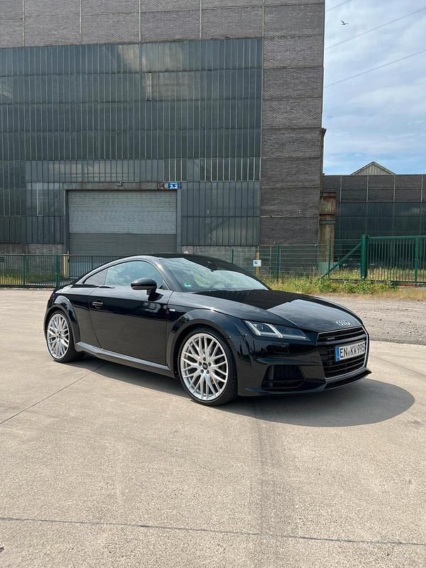 Schwarz Gebraucht 2015 Audi TT S-Line Coupé | 25.000 € (Etwas zu teuer) - Bild 1/4