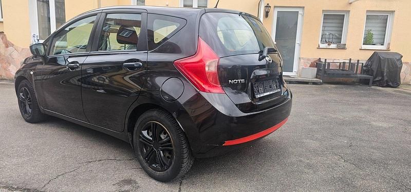 Gebraucht Nissan Note 90 PS (66 kW) 2014 Schwarz Kleinwagen