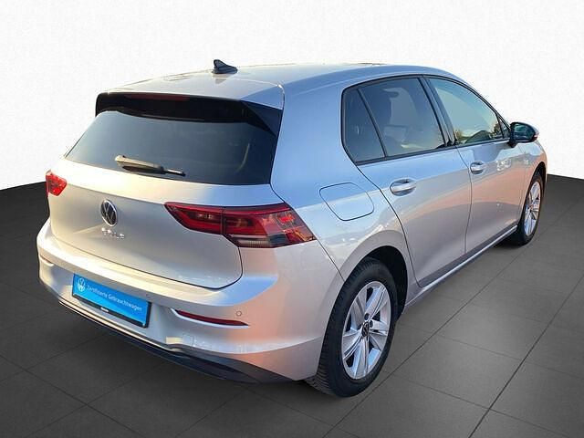 Gebraucht VW Golf VIII Life 150 PS (110 kW) 2023 Reflexsilber metallic Limousine