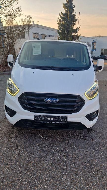 Gebraucht Ford Transit Custom 131 PS (96 kW) 2021 Weiß Van / Kleinbus