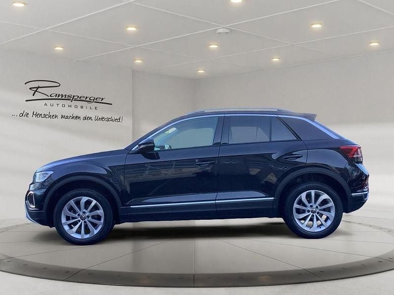 Gebraucht VW T-Roc Style 150 PS (110 kW) 2023 Schwarz (deep black perleffekt) SUV