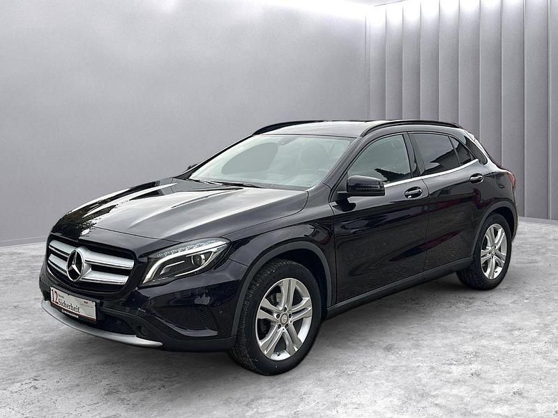 Gebraucht Mercedes GLA200 156 PS (114 kW) 2015 Violet SUV