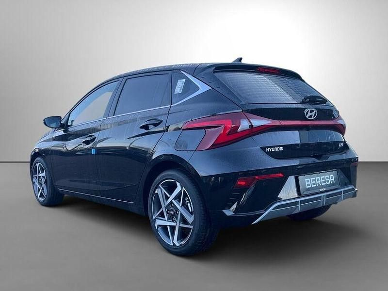 Neu Hyundai i20 Trend 101 PS (74 kW) 2025 Schwarz Limousine