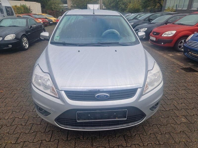 Gebraucht Ford Focus Style 109 PS (80 kW) 2010 Silber Kombi
