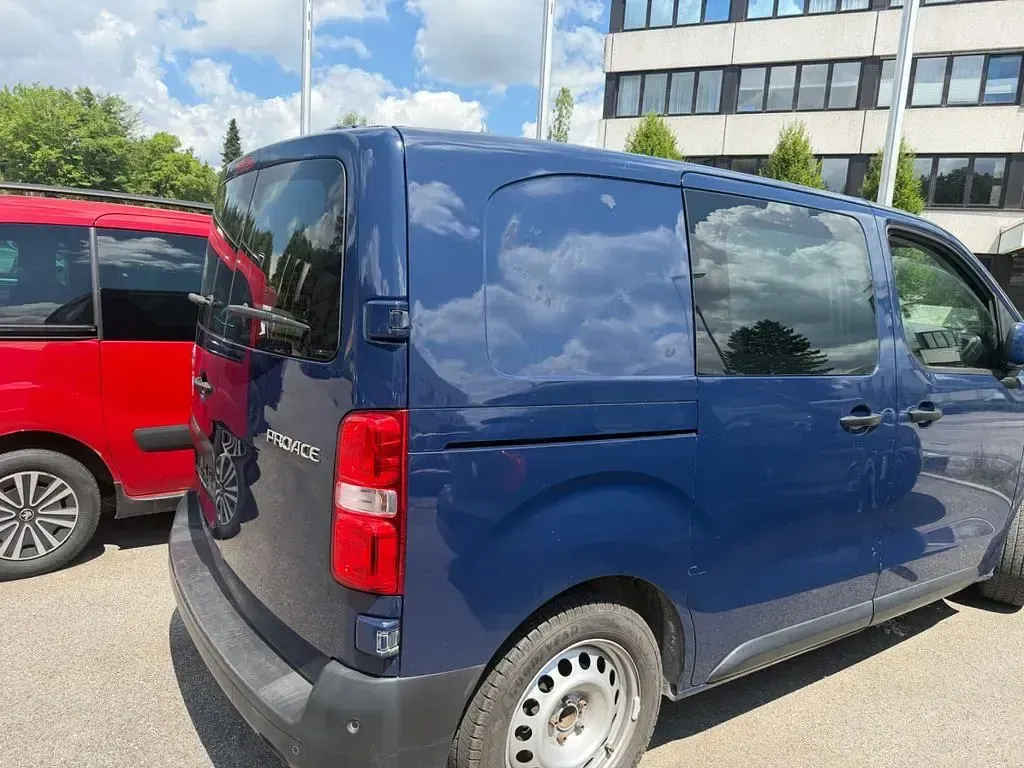 Gebraucht Toyota Proace 95 PS (69 kW) 2018 Blau Van / Kleinbus