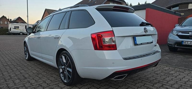 Gebraucht Skoda Octavia RS 184 PS (135 kW) 2015 Weiß Kleinwagen