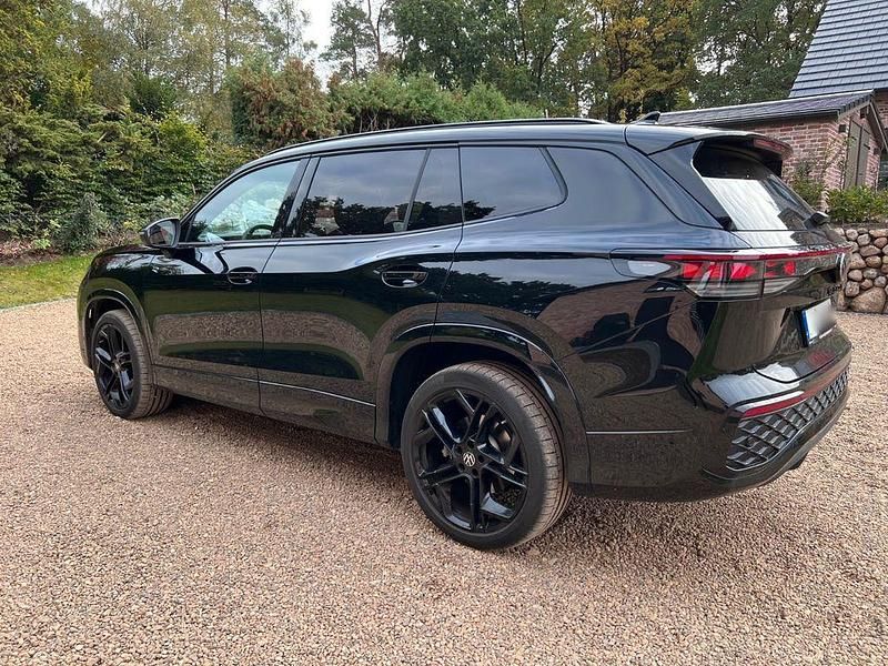 Gebraucht VW Tayron R-line 265 PS (194 kW) 2025 Schwarz SUV