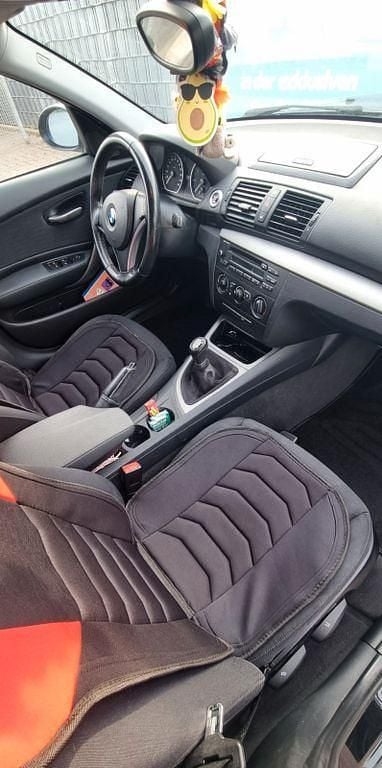 Gebraucht BMW 116 122 PS (89 kW) 2008 Schwarz Kleinwagen