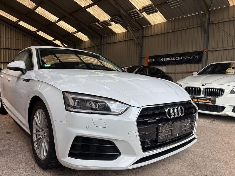 Weiß Gebraucht 2017 Audi A5 Sportback Business Limousine | 17.950 € (Guter Preis) - Bild 1/4