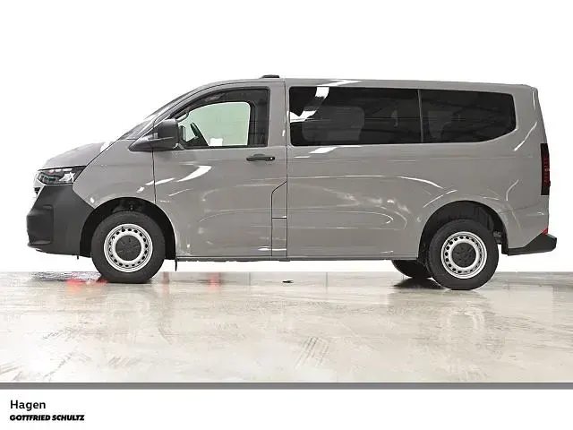 Neu VW T7 110 PS (80 kW) 2026 Grau Van