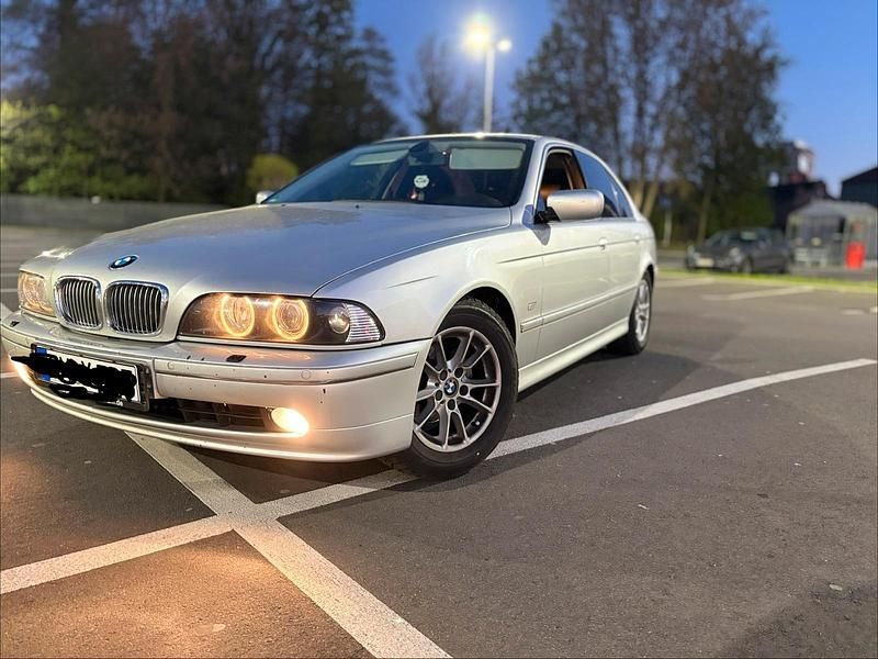 Second-hand BMW 525 163 CP (119 kW) 2002 Argintiu Berlinǎ