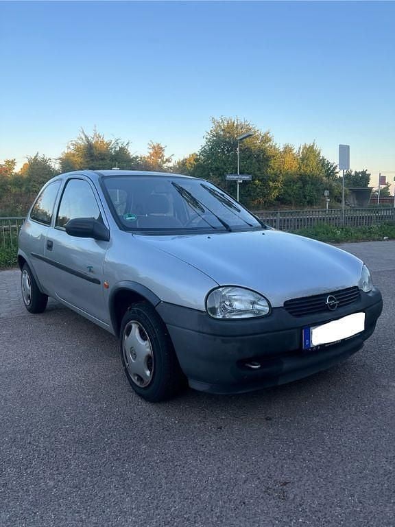 Silber Gebraucht 1998 Opel Corsa Eco Limousine | 950 € (Fairer Preis) - Bild 1/4