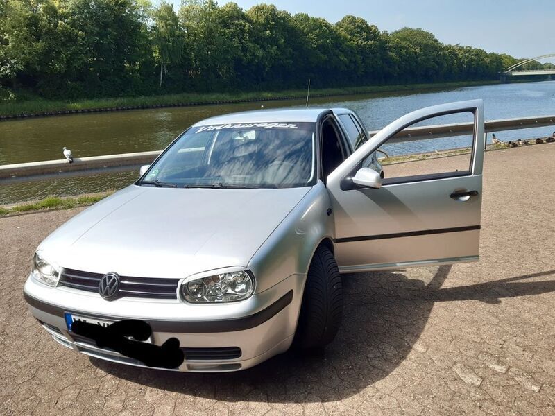 Silber Gebraucht 2003 VW Golf IV Limousine | 3.900 € (Teuer) - Bild 1/4