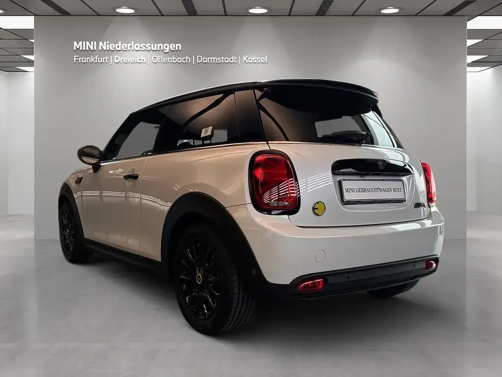 Gebraucht Mini Cooper SE 135 kW (184 PS) 2023 Weiß Kleinwagen
