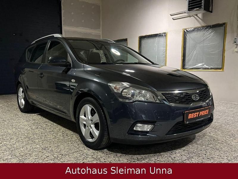 Grau Gebraucht 2012 Kia Ceed Sportswagon Edition 7 Kombi | 5.890 € (Fairer Preis) - Bild 1/4