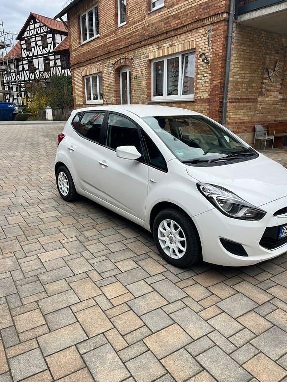 Gebraucht Hyundai ix20 Edition 90 PS (66 kW) 2012 Weiß Kleinwagen
