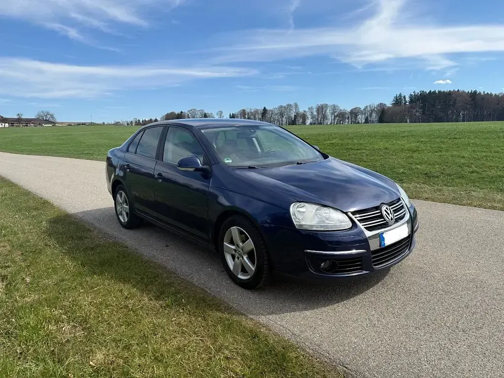 Occasion VW Jetta 105 ch (77 kW) 2008 Bleue Berline