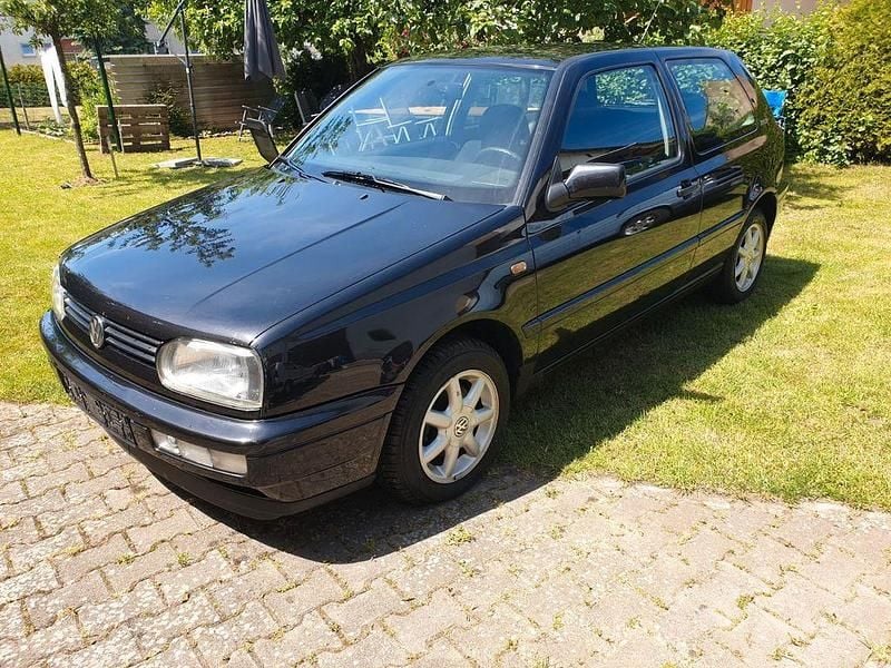 Schwarz Gebraucht 1997 VW Golf III Limousine | 2.400 € (Fairer Preis) - Bild 1/4
