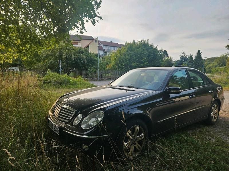 Gebraucht 2003 Mercedes E240 Limousine | 2.300 € (Fairer Preis) - Bild 1/1