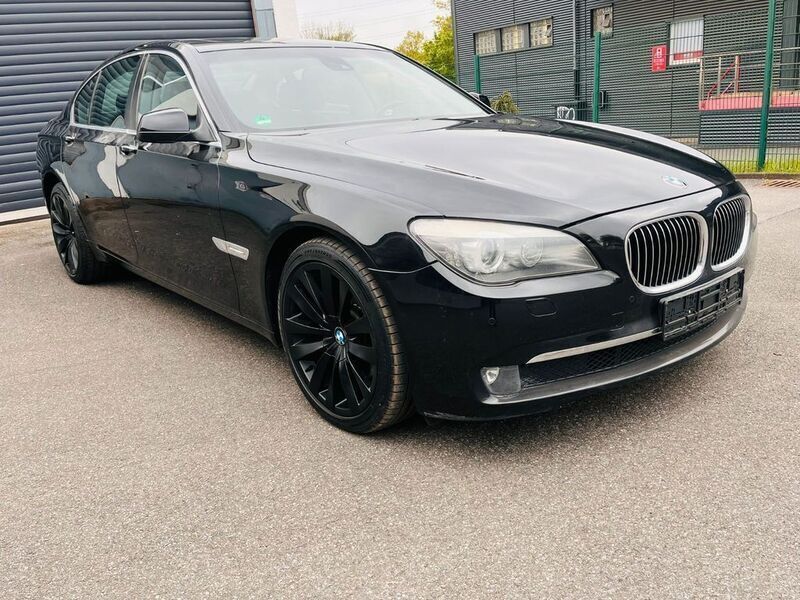 Gebraucht BMW 730 Sport Line 245 PS (180 kW) 2009 Schwarz Limousine