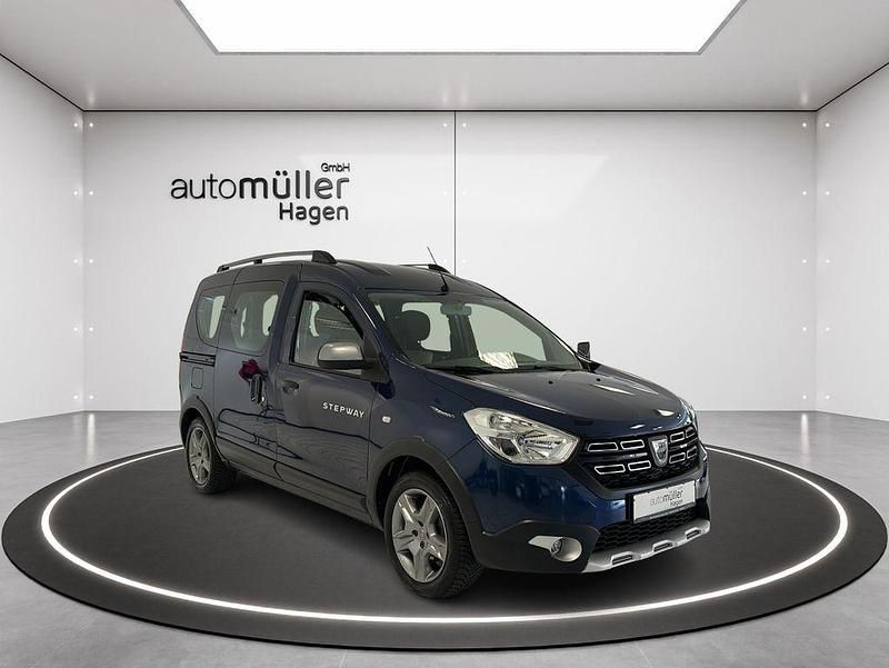 Blau cosmos Gebraucht 2019 Dacia Dokker Stepway Van | 12.290 € (Guter Preis) - Bild 1/4