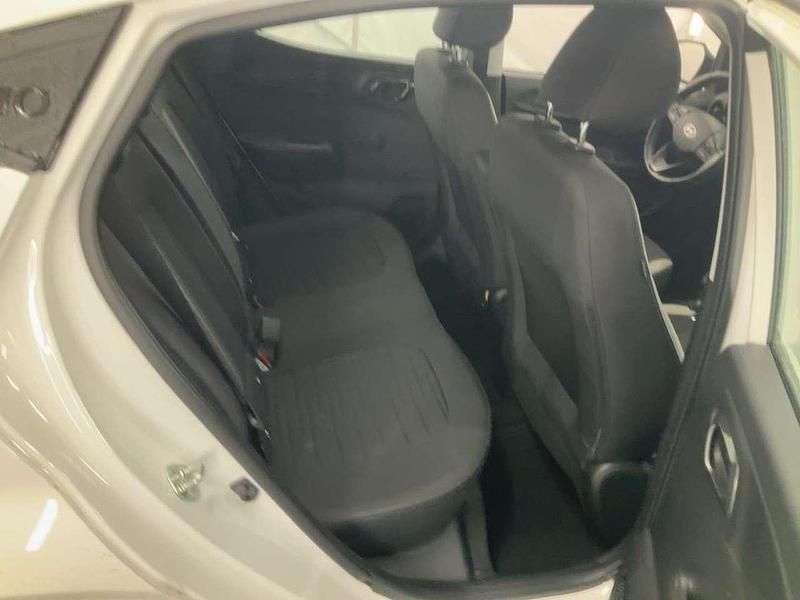 Weiß Gebraucht 2024 Hyundai i10 Trend Kleinwagen | 14.900 € (Superpreis) - Bild 1/4