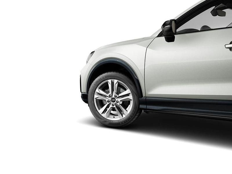 Neu Audi Q2 Advanced Plus 150 PS (110 kW) 2026 Tausilber metallic SUV