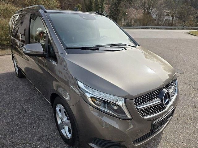 Gebraucht Mercedes V220 Edition 163 PS (119 kW) 2018 Grau Van / Kleinbus