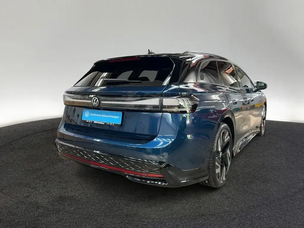 Gebraucht VW ID.7 GTX 250 kW (340 PS) 2025 Blau Kombi