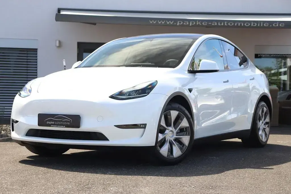Käytetty Tesla Model Y 378 kW (514 HP) 2023 Valkoinen Katumaasturi