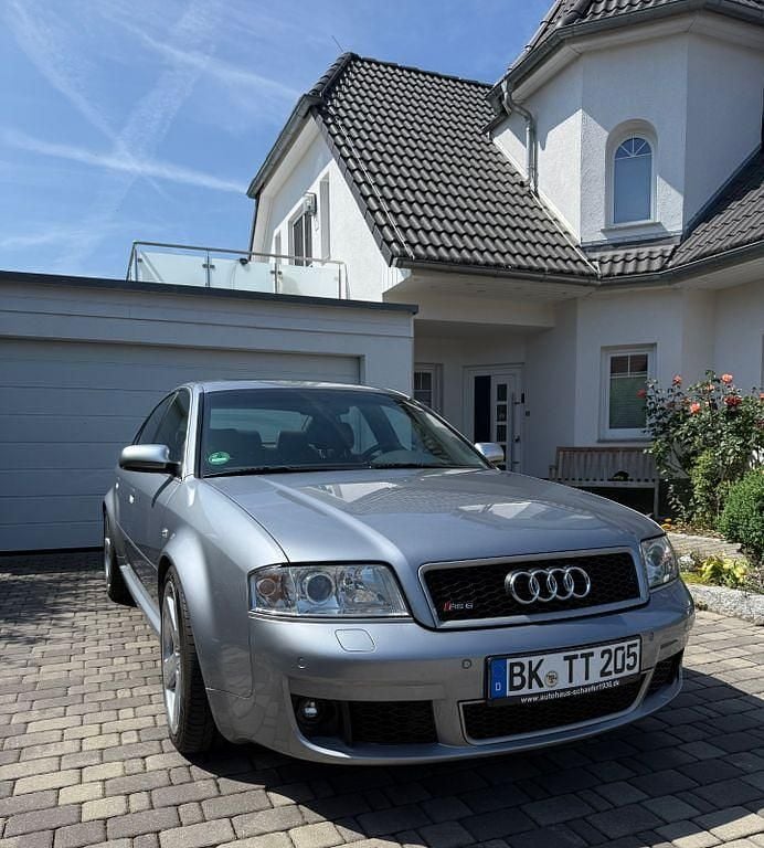 Silber Gebraucht 2003 Audi RS6 Sport Limousine | 33.000 € (Etwas zu teuer) - Bild 1/4