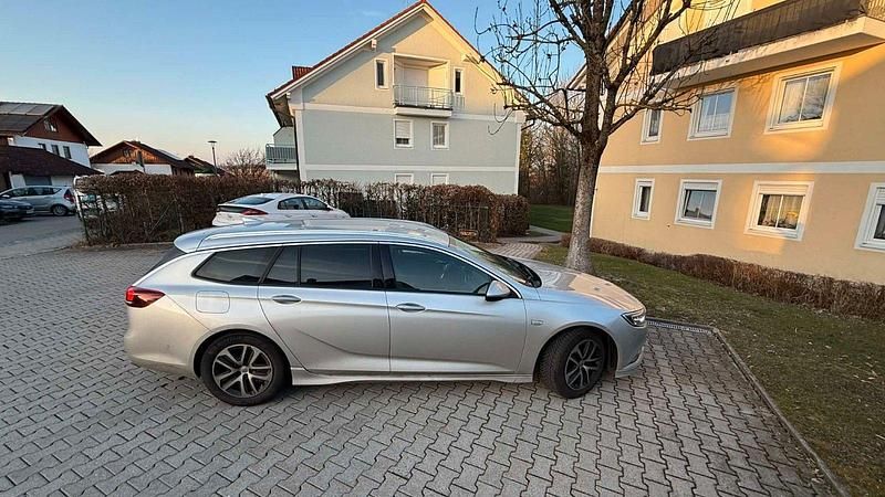 Gebraucht Opel Insignia Business 165 PS (121 kW) 2017 Silber Kombi