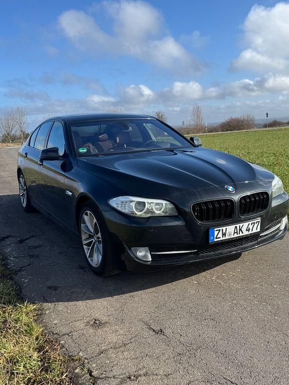 Gebraucht BMW 550 408 PS (300 kW) 2010 Schwarz Limousine