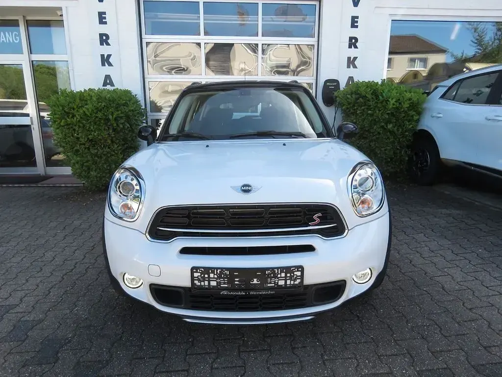 Käytetty Mini Cooper SD Countryman 143 HP (105 kW) 2016 Valkoinen Katumaasturi